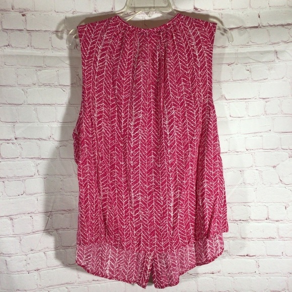 Ava Christine Pink and White Sleeveless Button Down Top - Size 2X - Picture 3 of 6